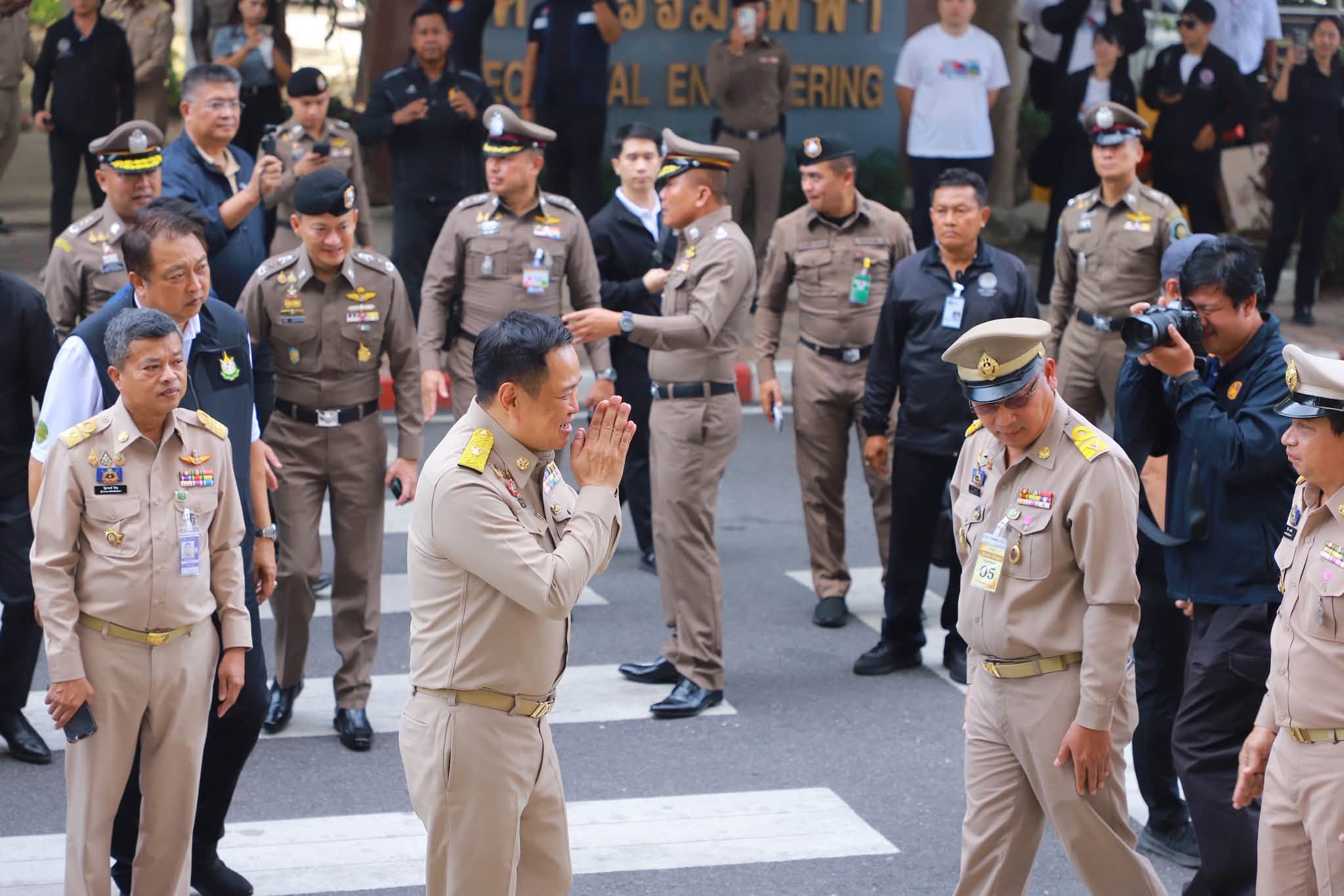 title - รองเลขาธิการ ส.ป.ก. ติดตามคณะรัฐมนตรีเกษตรฯ ร่วมเวทีระดมความเห็นการบูรณาการแนวทางพัฒนาพื้นที่ 5 จังหวัดภาคใต้ 